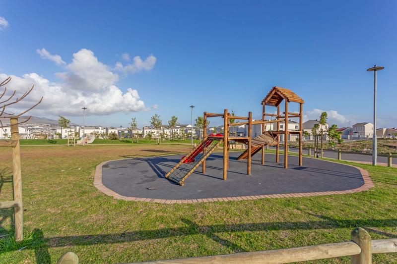 To Let 2 Bedroom Property for Rent in Rivergate Western Cape